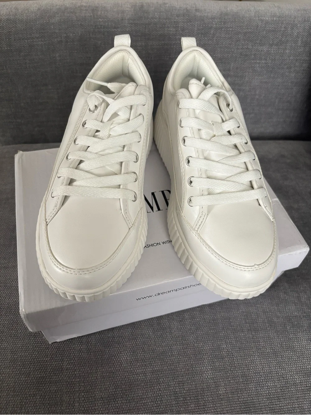 Dream Pairs White Low-Top Platform Sneakers